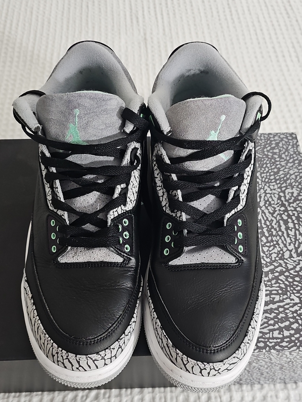 Air Jordan 3 Retros 12.5 Men's Leather Sneakers with Mint Accents - Picture 2 of 7